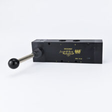 HAND VALVE 5/3 1/2" DETEND MID CLOSED WAIRCOM