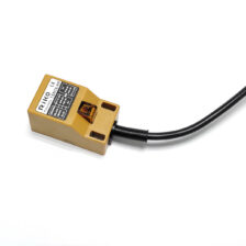 INDUCTIVE SENSOR BOX 30 X 18 MM 24 VDC 4 W PNP NPN NO NC RIKO