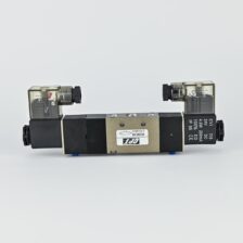 SOLENOID VALVE DOUBLE 5/3 1/4" MID CLOSED WITH 24 VDC COIL & ADAPTOR CPT