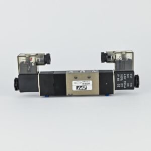 SOLENOID VALVE DOUBLE 5/3 1/4" MID CLOSED WITH 24 VDC COIL & ADAPTOR CPT