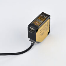 PHOTO SENSOR SQUARE 24 VDC OR 90-260 VAC RELAY OUT PUT 100 CM RIKO