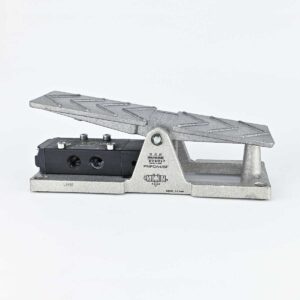 PEDAL VALVE 5/3 1/4" MID CLOSED WAIRCOM