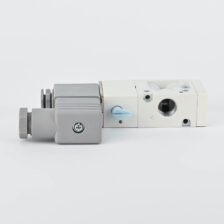 SOLENOID VALVE SINGLE 3/2 NC 1/4" WITH 220 VAC COIL & ADAPTOR MINDMAN