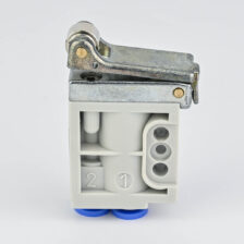 ROLLER LIMIT SWITCH 4MM BOTTOM PORT NC KPM